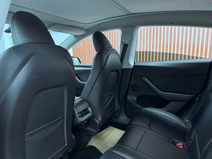 Фото 9 - Tesla Model Y