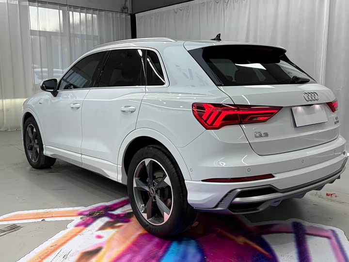 Фото 4 - Audi Q3