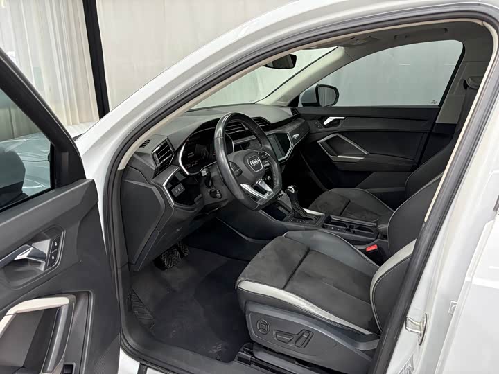 Фото 7 - Audi Q3