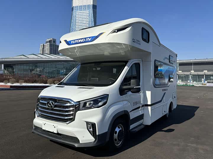 Фото 2 - Maxus V90 RV