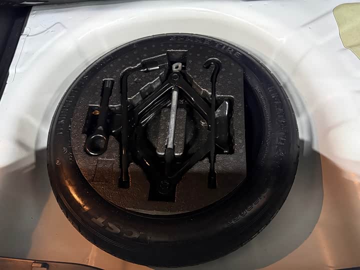 Фото 8 - Kia KX1