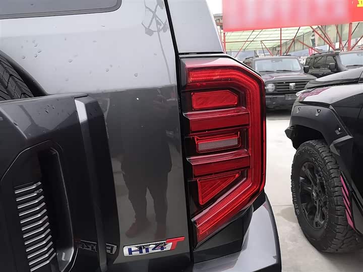 Фото 8 - Tank 400 Hybrid