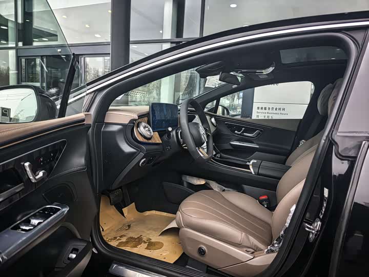 Фото 8 - Mercedes-Benz EQE