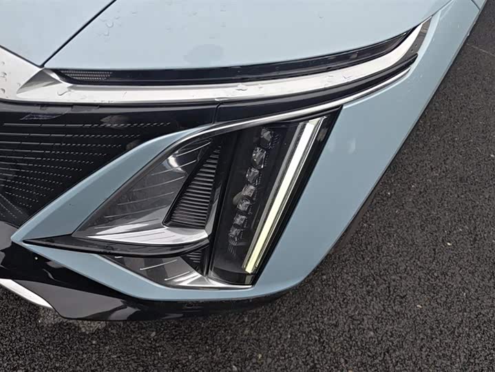 Фото 5 - Cadillac Lyriq