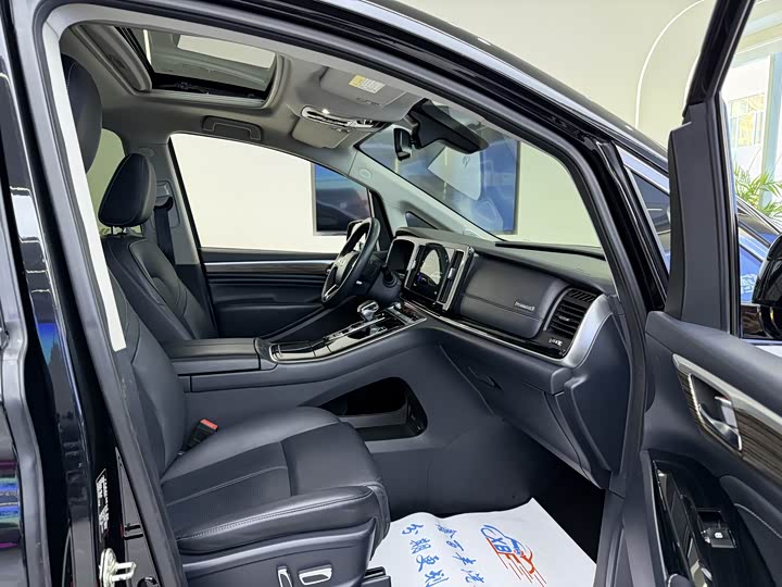 Фото 6 - GAC Trumpchi M8