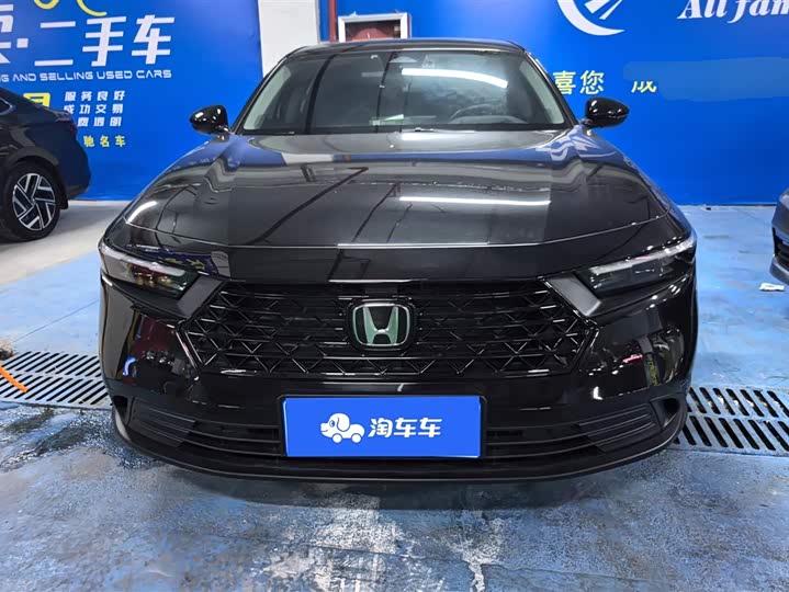 Фото 2 - Honda Accord