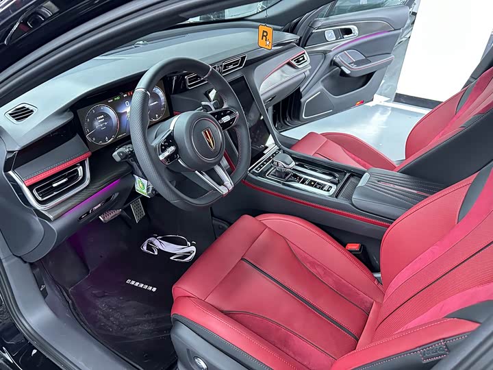 Фото 5 - Hongqi H6