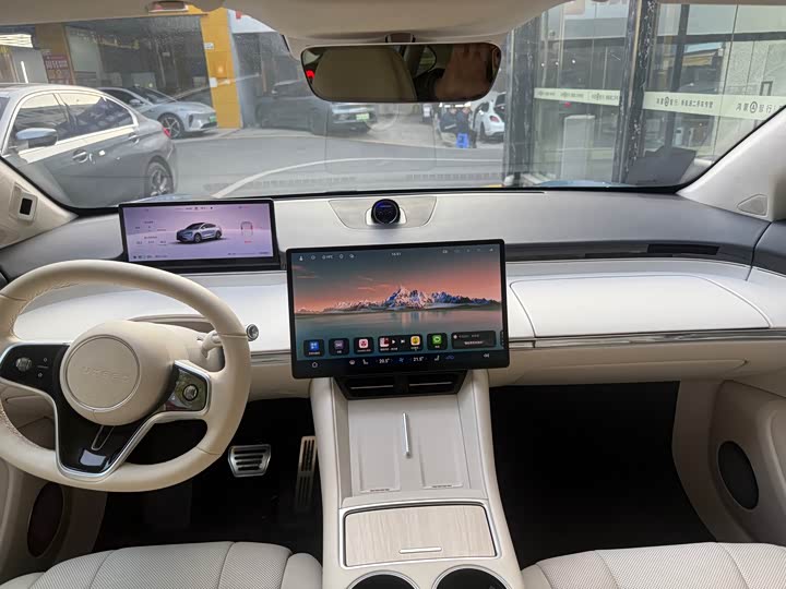 Фото 8 - Luxeed R7