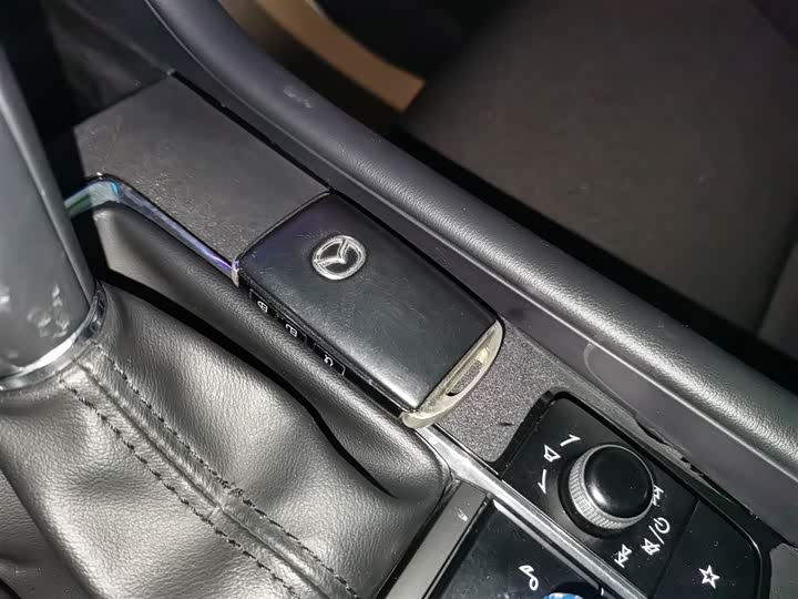 Фото 9 - Mazda 3 (Axela)