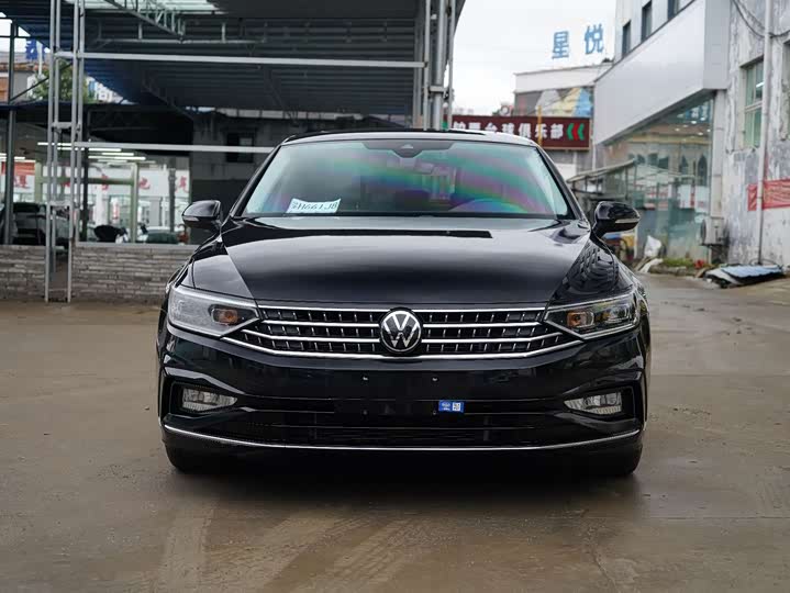 Фото 2 - Volkswagen Magotan