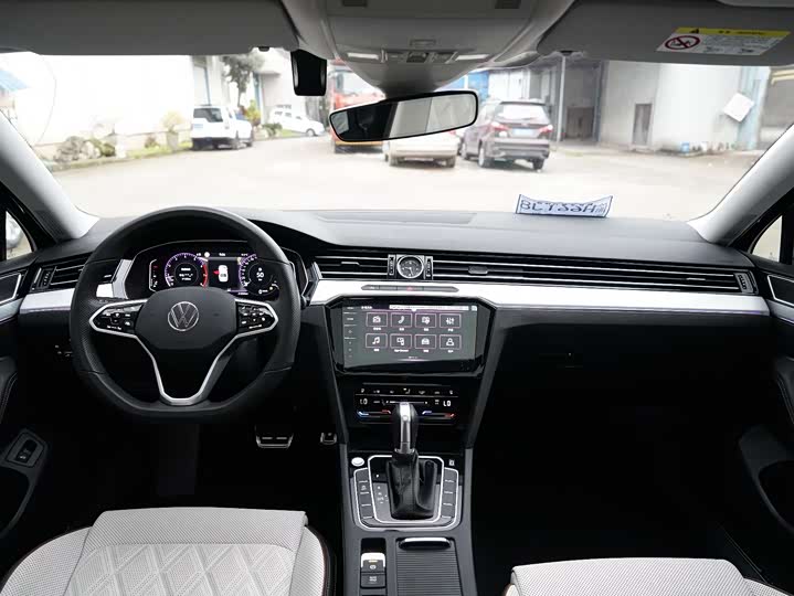 Фото 5 - Volkswagen Magotan