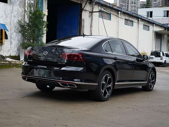 Фото 7 - Volkswagen Magotan