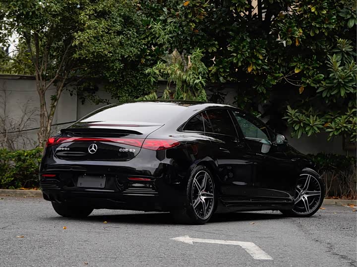 Фото 5 - Mercedes-Benz EQE AMG