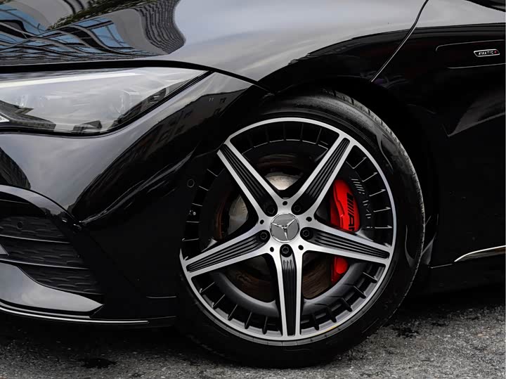 Фото 7 - Mercedes-Benz EQE AMG