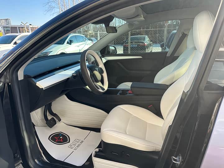 Фото 8 - Tesla Model Y