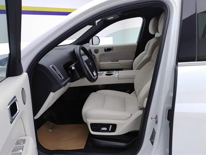 Фото 9 - LiXiang L7