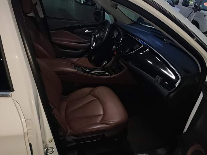 Фото 8 - Buick Envision Plus