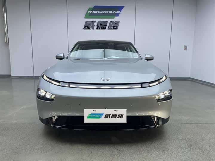 Фото 2 - XPeng P7