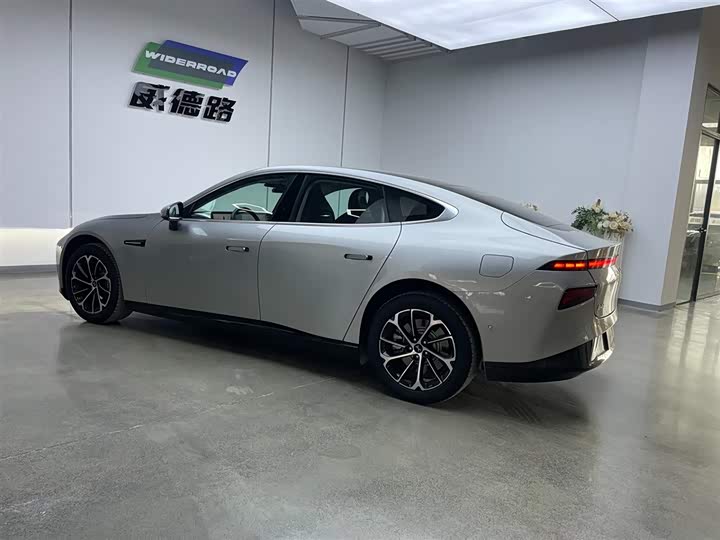 Фото 7 - XPeng P7