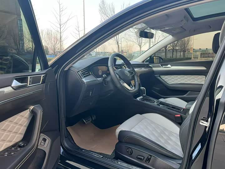 Фото 4 - Volkswagen Magotan