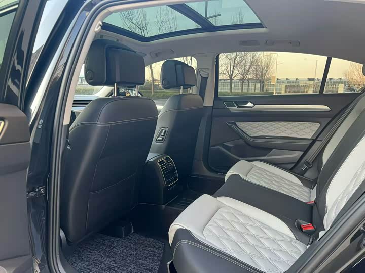 Фото 6 - Volkswagen Magotan