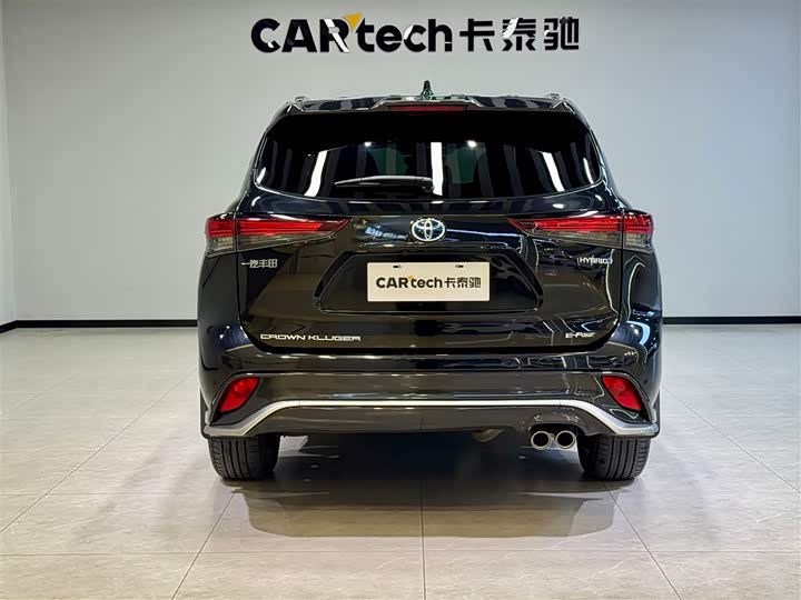 Фото 2 - Toyota Crown Kluger