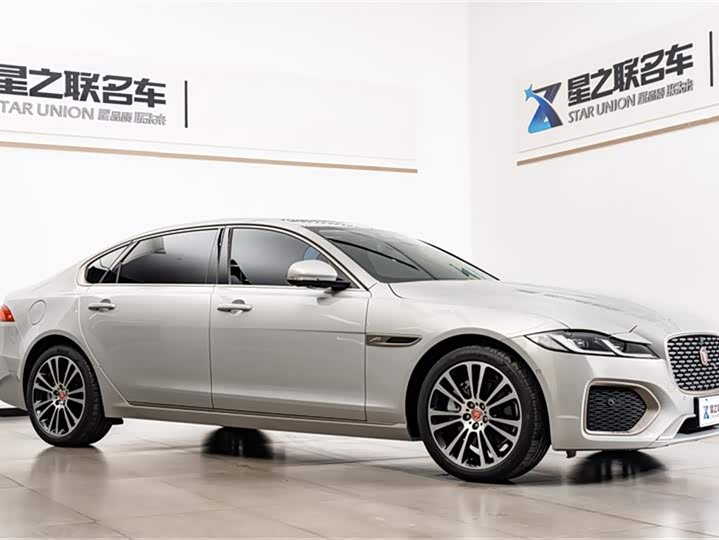 Фото 6 - Jaguar XF L