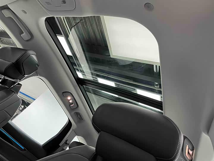 Фото 9 - Ford Edge