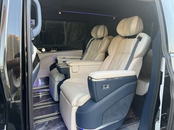 Фото 5 - Zeekr 009