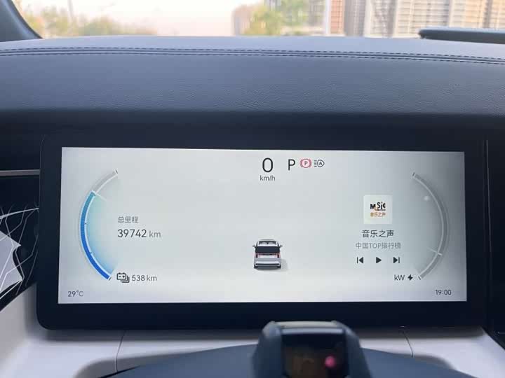 Фото 6 - Zeekr 009