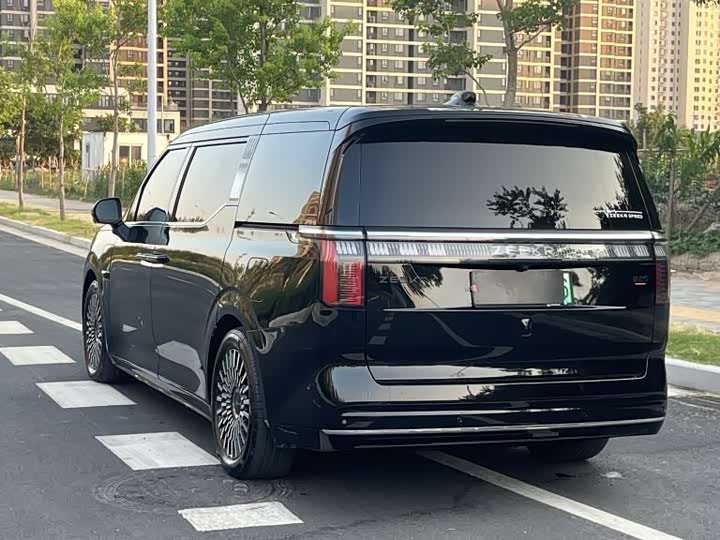 Фото 9 - Zeekr 009