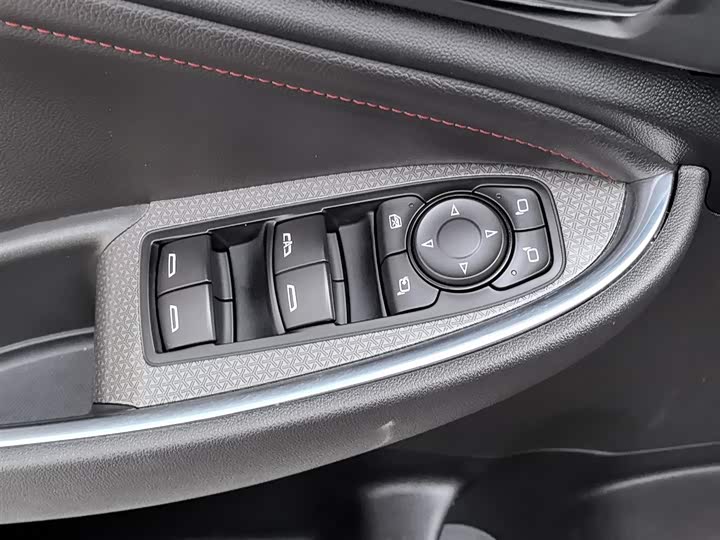 Фото 9 - Chevrolet Malibu XL