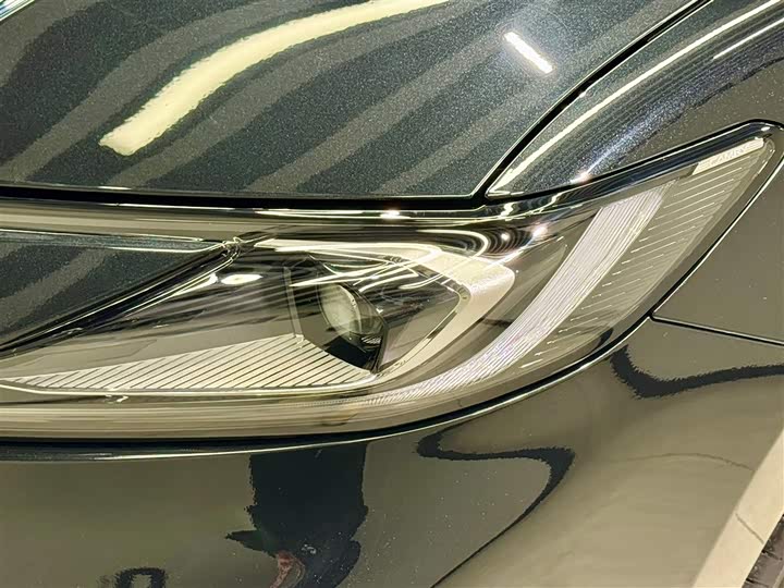 Фото 7 - Toyota Camry