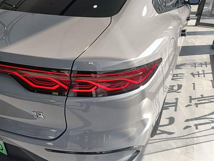 Фото 8 - BYD Han