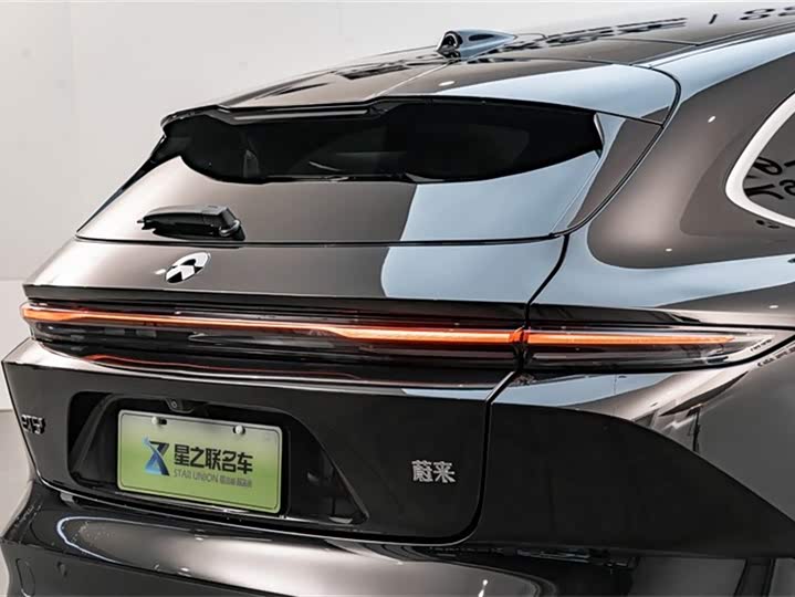 Фото 9 - Nio ET5T