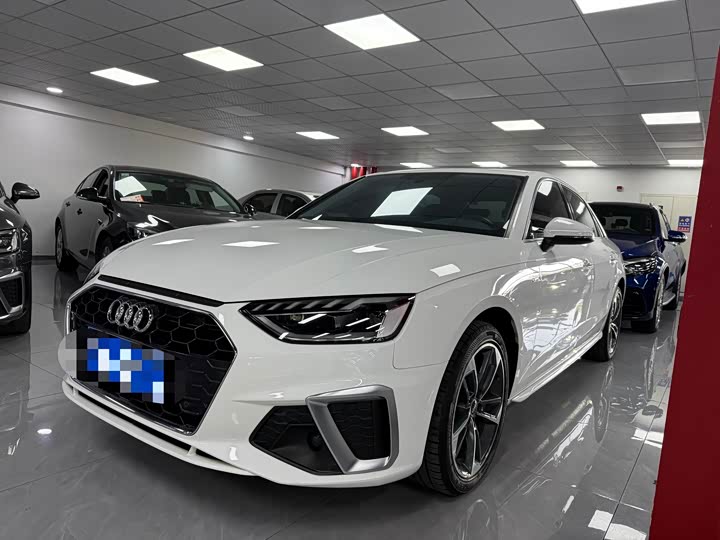 Фото 1 - Audi A4L