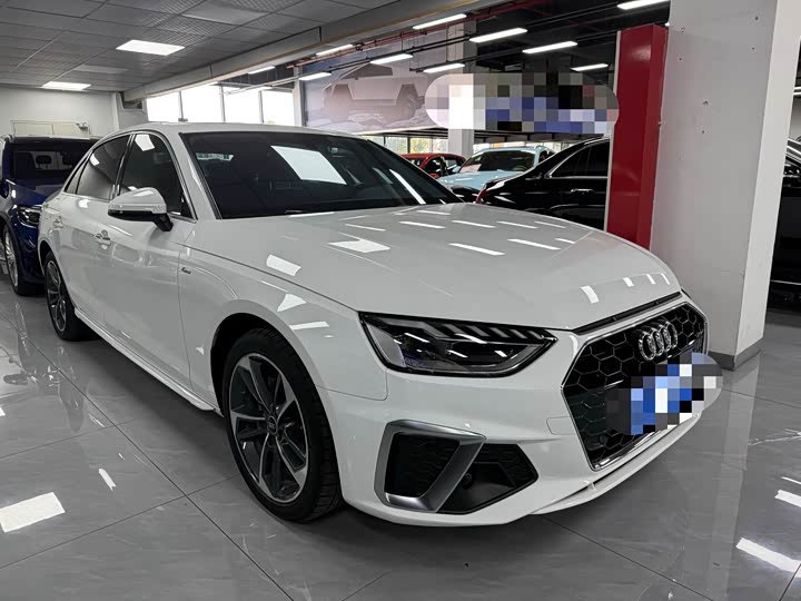 Фото 3 - Audi A4L