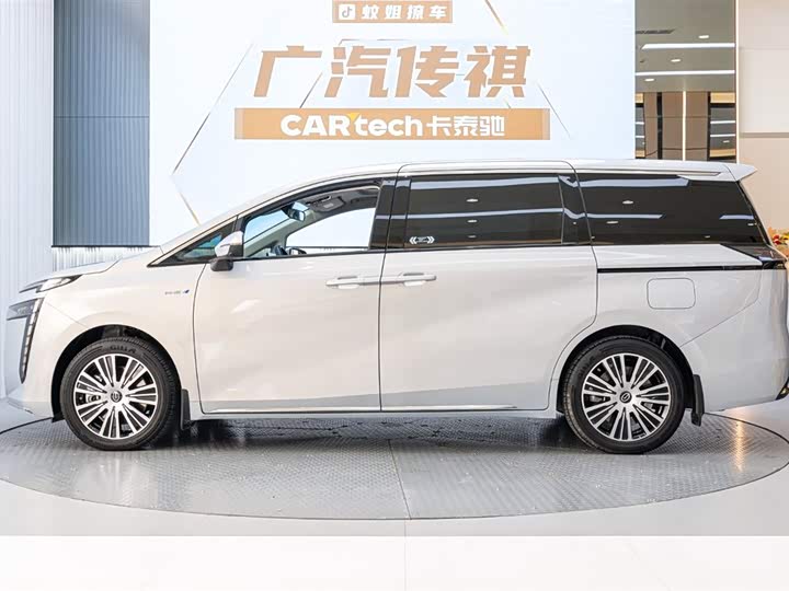 Фото 3 - GAC Trumpchi E8