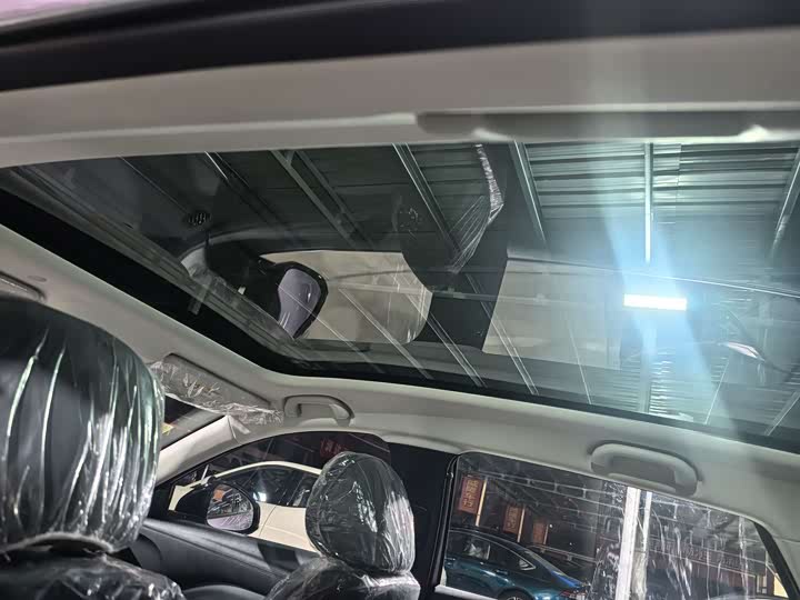 Фото 9 - BAIC Arcfox T1