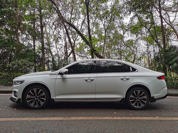 Фото 7 - Geely Preface