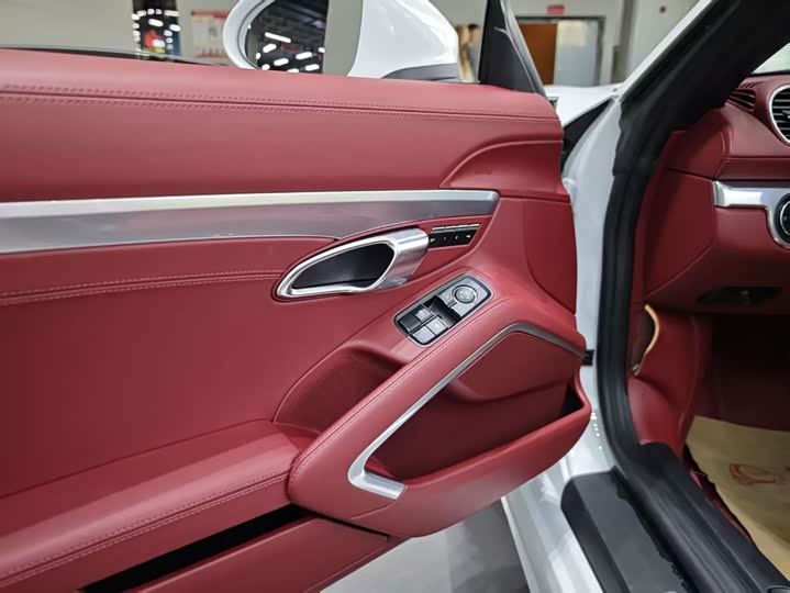 Фото 8 - Porsche 718