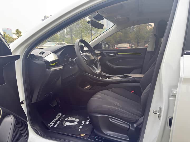 Фото 4 - Roewe i5