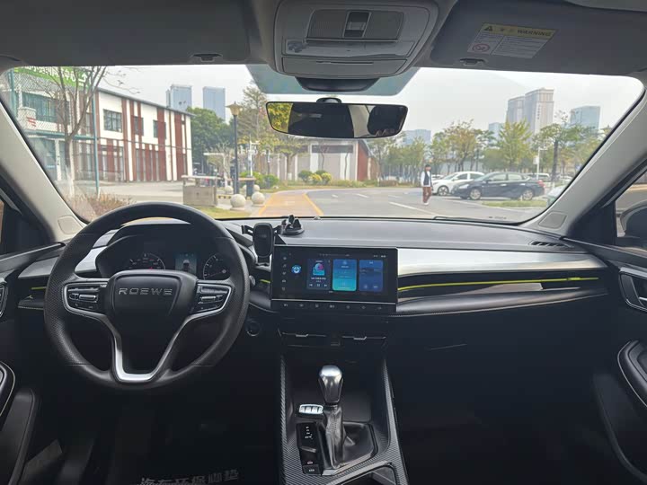 Фото 6 - Roewe i5