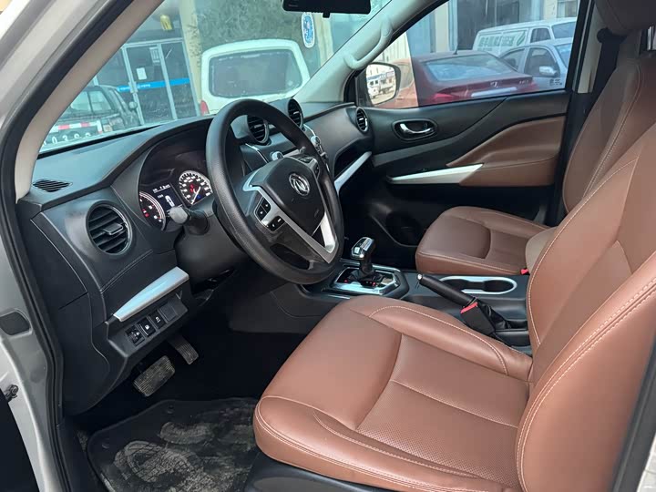 Фото 6 - Dongfeng Rich 6