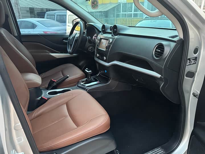 Фото 8 - Dongfeng Rich 6