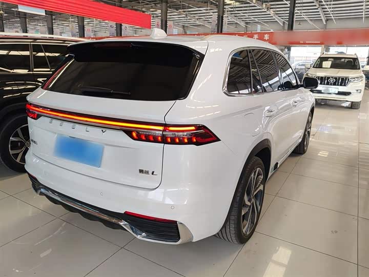 Фото 7 - Geely Monjaro