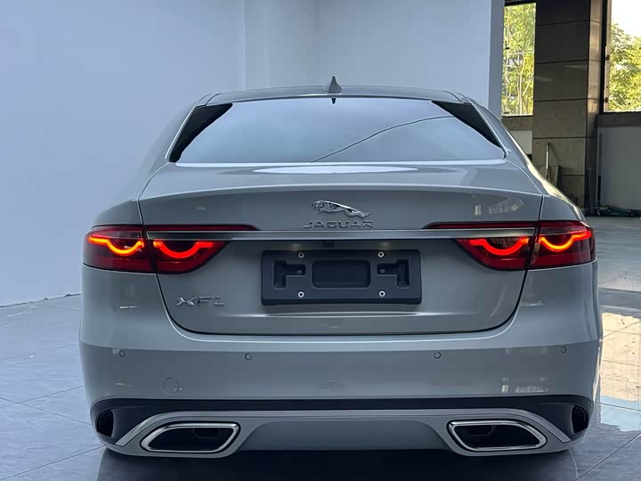 Фото 5 - Jaguar XF L