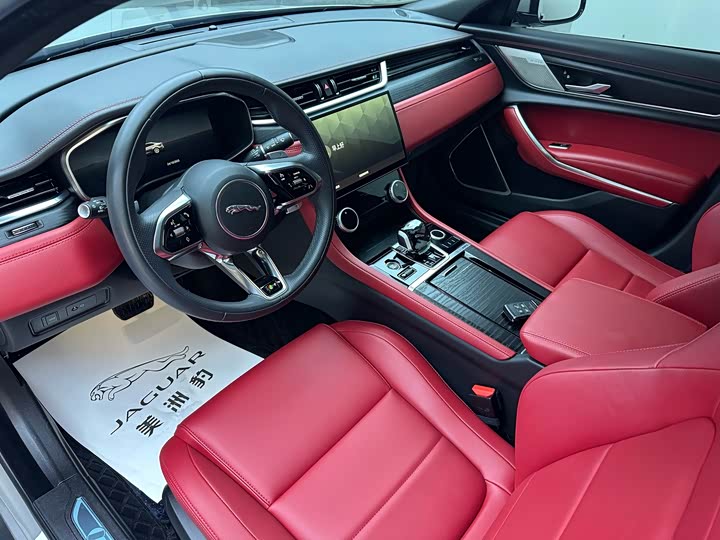 Фото 7 - Jaguar XF L