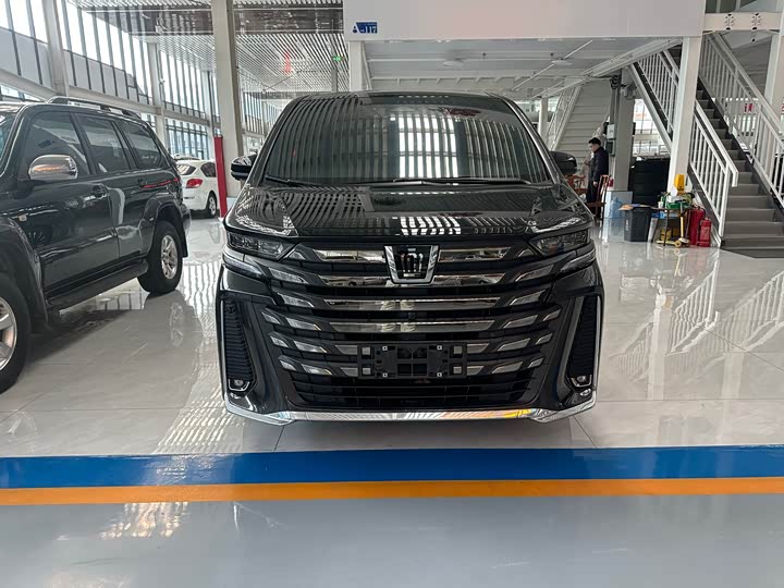 Фото 2 - Toyota Vellfire