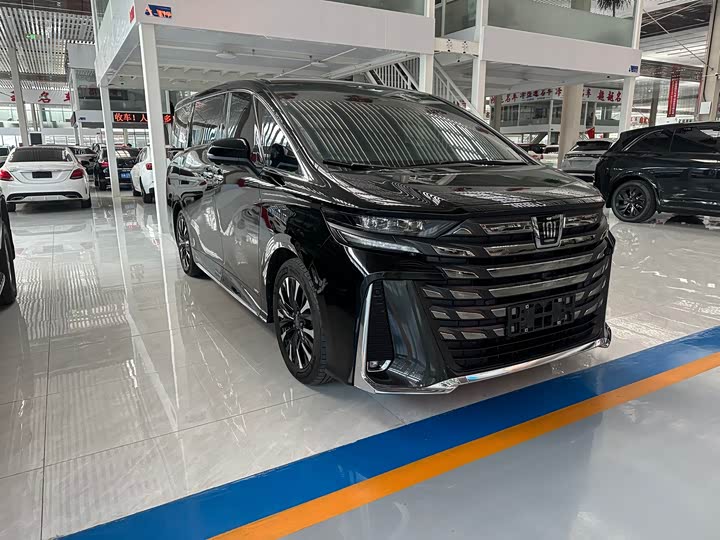 Фото 3 - Toyota Vellfire